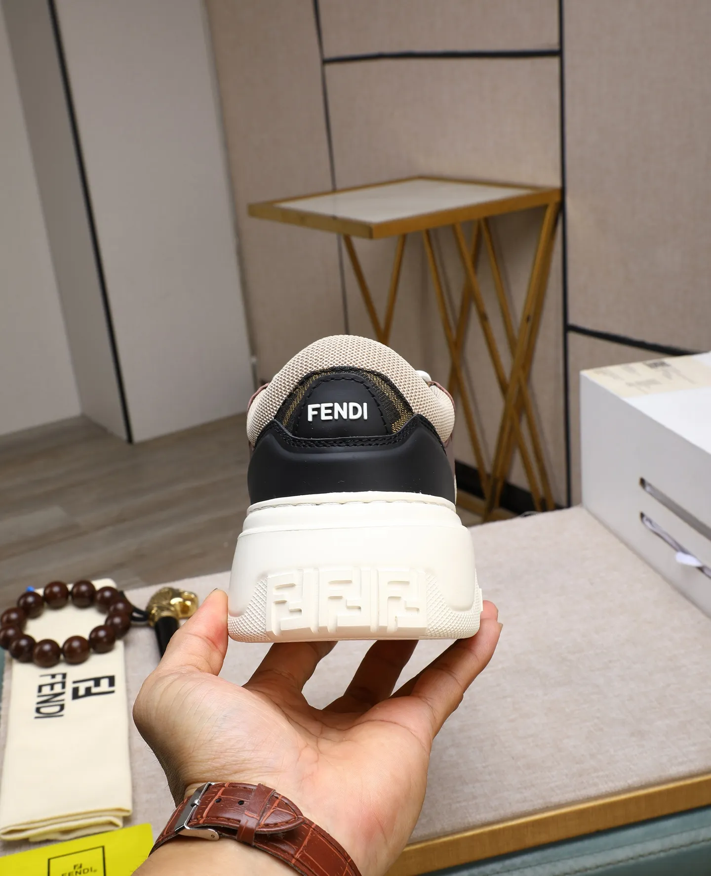 Men's shoes 💰760 [FENDI] Fendi - High-end quality original casual sports shoes - Upper: Nappa calfskin, pebbled calfskin, tongue and heel; injection molded brand logo plastic module - Lining: brand canvas - Outsole: ultra-light TPR foam·rubber; molded outsole -Super high quality control·Fine workmanship: highlighted (high-end·luxury·grade) -Size :39-44 (38, 45, can be customized)